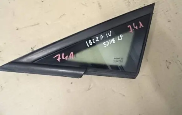 Seat Ibiza IV (6J,6P) Rear side window