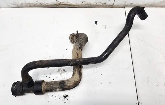 Volkswagen PASSAT B5 Engine coolant pipe/hose 