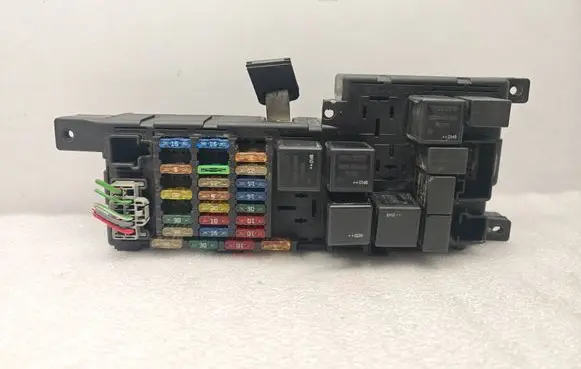 Volvo S60 Fuse box set 8637841 518117004 02011406132