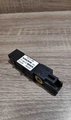 Volvo S70 V70 V70 XC Airbag deployment crash/impact sensor 8622365