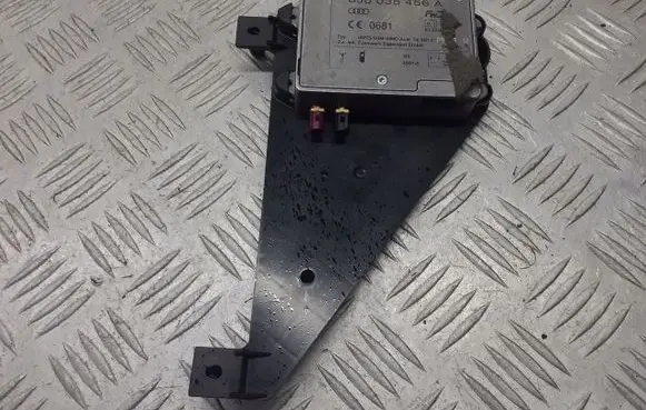 Audi A6 S6 C6 4F Sound amplifier 8J0035456A