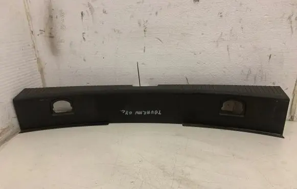 Volkswagen Touran I Trunk/boot sill cover protection 1T0863459A