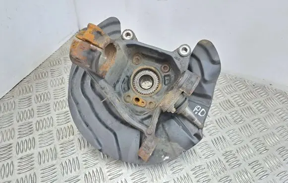 BMW X3 F25 Front wheel hub 6787680