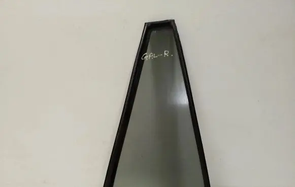 Toyota RAV 4 (XA30) Rear vent window glass 43R00122