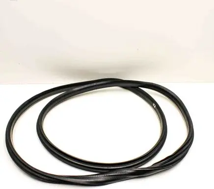 Volvo V60 Rubber seal front coupe door 