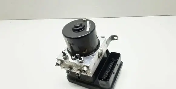 BMW 1 E81 E87 ABS Pump 6787837 6791521