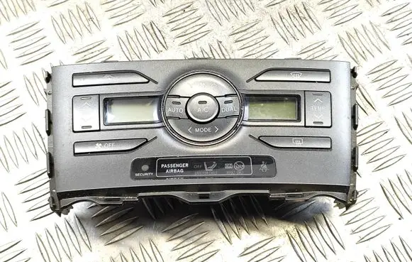 Toyota Auris 150 Climate control unit 5590002220B