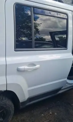Jeep Patriot Rear door