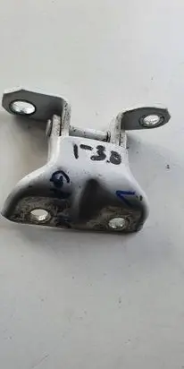 Hyundai i30 Rear door upper hinge