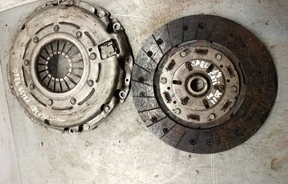 Opel Astra J Pressure plate 55562298