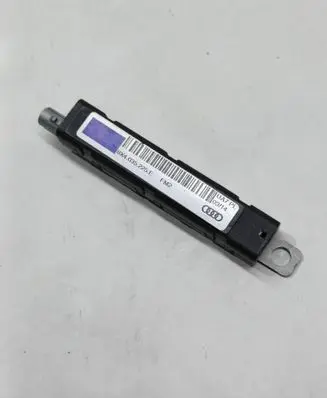 Audi A1 Aerial antenna amplifier 8X4035225E