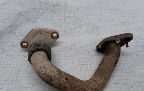 Volkswagen PASSAT B6 Other engine bay part