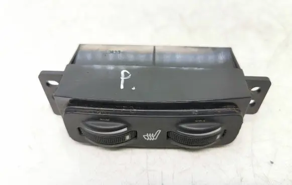 Toyota Avensis T250 Seat heating switch 453417