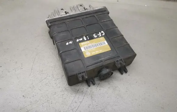 Volkswagen Golf III Engine control unit/module 0261200701 1H0907311