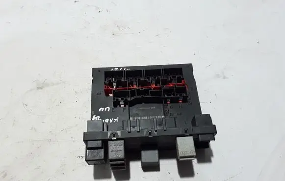Volkswagen Caddy Comfort/convenience module 3C0937049