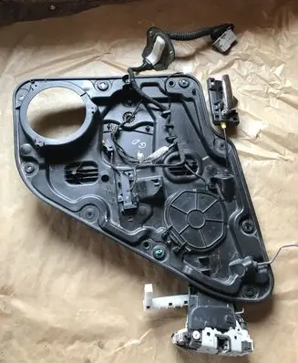 Jeep Grand Cherokee Rear window lifting mechanism without motor 68231068AA