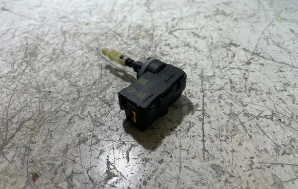 Volkswagen Amarok Headlight level adjustment motor 5G0941295 21H1711 08JD99