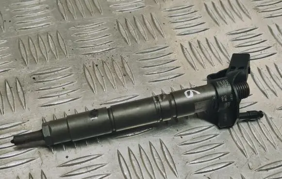 Mercedes-Benz GLK (X204) Fuel injector A6420701387