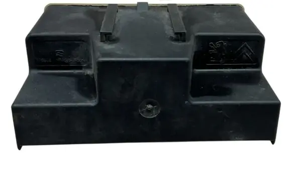 Citroen DS3 Glow plug pre-heat relay 9652021180 018010951