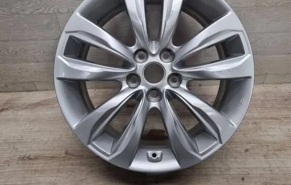KIA Sorento R18 alloy rim 529101U385