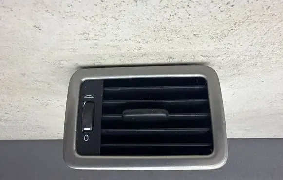 Volvo V70 Dashboard side air vent grill/cover trim 30755183 30755177