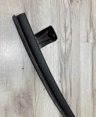 Renault Clio V Front door windshield rail 802176606R