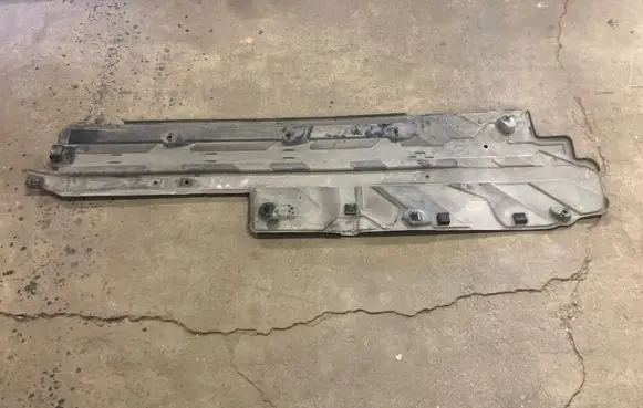 Mercedes-Benz C W204 Side bottom protection A2046101508
