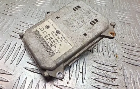 Audi A8 S8 D3 4E Headlight ballast module Xenon 4F0941329B 5DF00870410