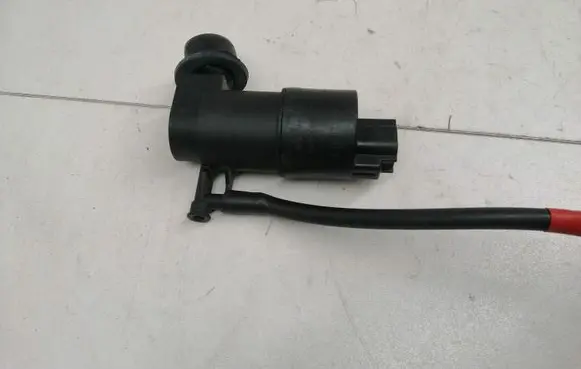Toyota Yaris Headlight washer pump 85330OF021 853300F021
