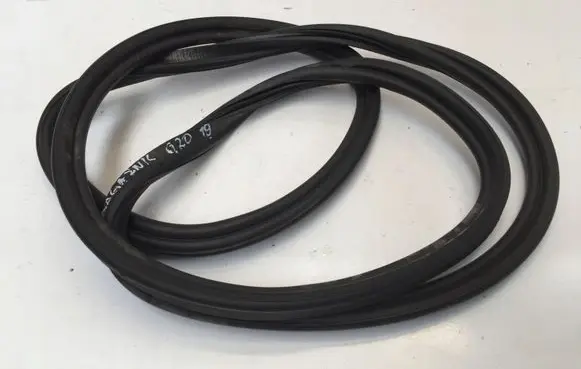 BMW 3 G20 G21 Trunk rubber seal (body) 7430617