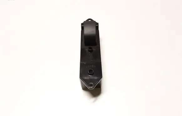 Mitsubishi Outlander Electric window control switch MR502239 C8DD322M