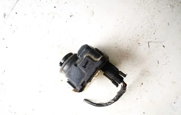Volvo S40, V40 Headlight level adjustment motor 00728232 007282-32