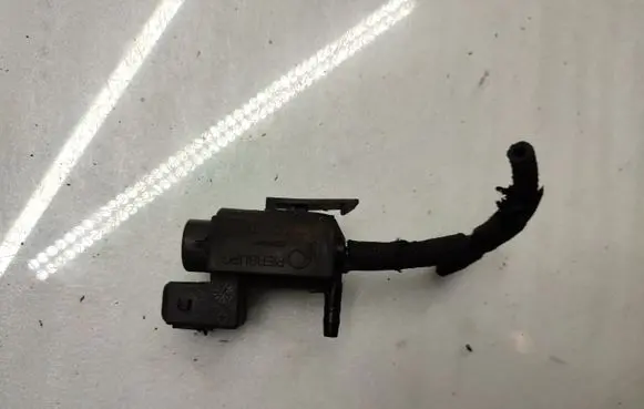 BMW 5 F10 F11 Turbo solenoid valve 7810831