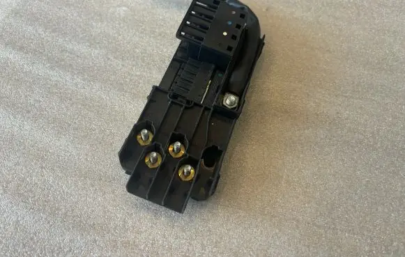 Mercedes-Benz E W211 Fuse module A2115452301 E0000031 013948411