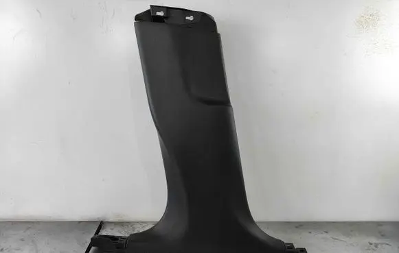 Tesla Model Y (B) pillar trim (bottom) 149462302e