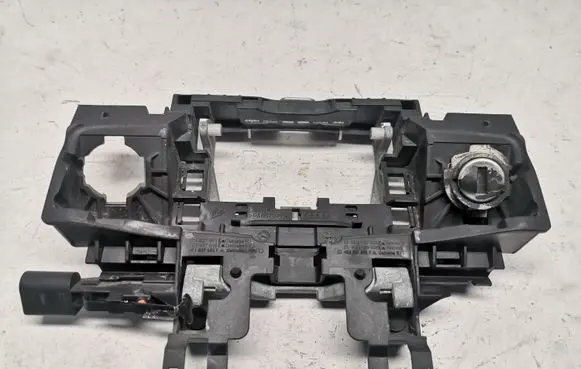 Front door exterior handle/bracket