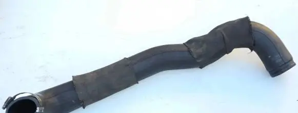 Land Rover Discovery 3 - LR3 Intercooler hose/pipe PNH500025
