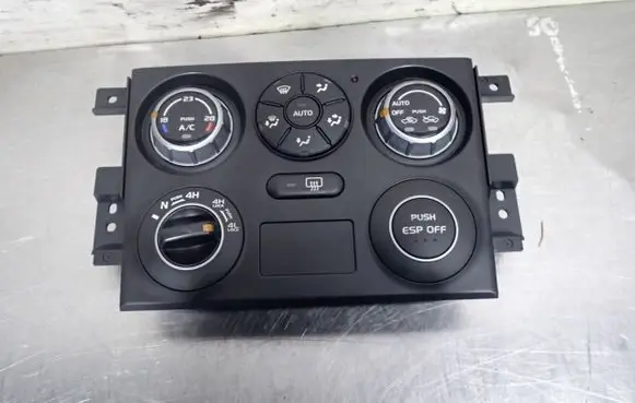 Suzuki Grand Vitara II Central console control unit 