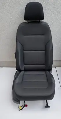 Volkswagen Golf VII Front driver seat 