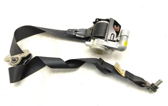 Mazda 2 Front seatbelt T89383T E40436141