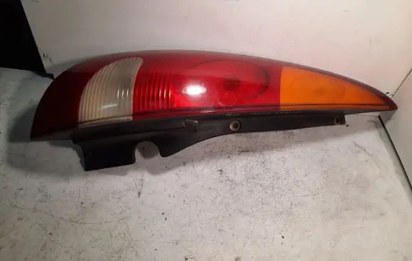 Nissan Almera Tino Rear/tail lights 89303850 26555BU200