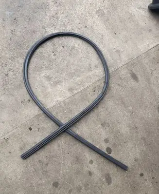 Audi Q7 4L Engine compartment rubber 4L0823731