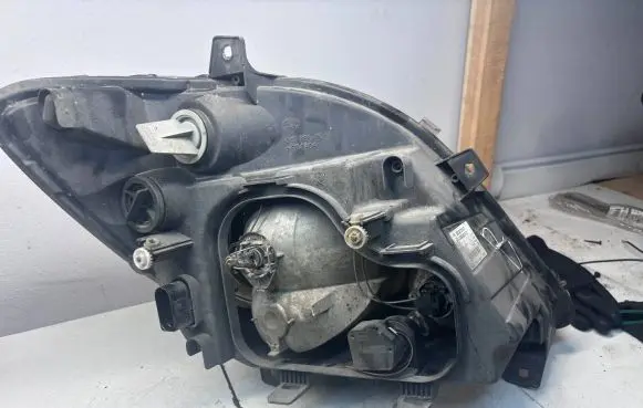 Mercedes-Benz S W221 Headlight/headlamp a9068200161 1EB24701201