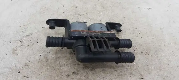 BMW X5 E53 Coolant heater control valve 6411690665203 6906652 64116906652