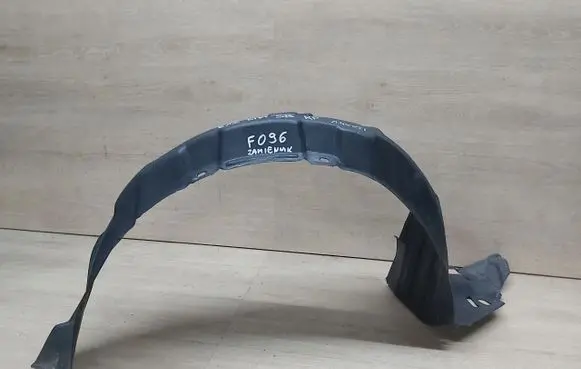 Toyota Corolla E120 E130 Front arch 53875-02080