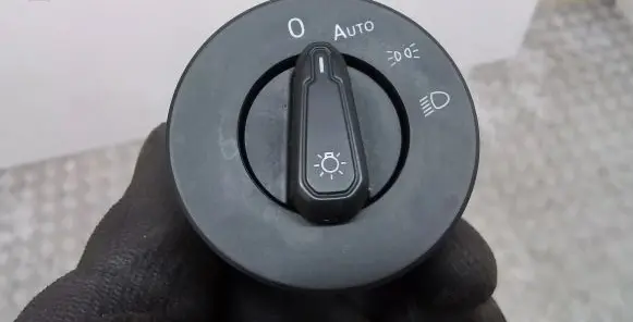 Volkswagen Jetta USA Light switch 5G1941431E
