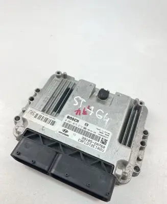 Hyundai i30 Engine control unit/module ECU 391052A760 0281015213