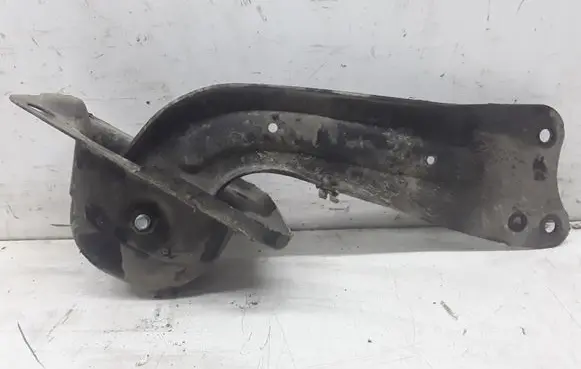 Volkswagen Golf V Rear control arm 1K0505225F
