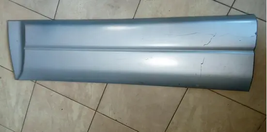 Suzuki Grand Vitara I Front door trim (molding) 7768165DA0 NE28705