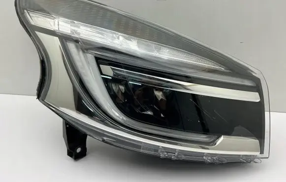 Renault Trafic III (X82) Headlight/headlamp 260103799R